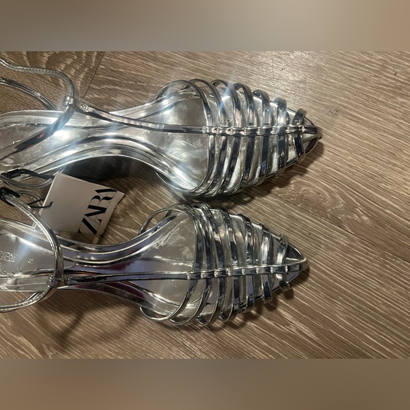 🔥🔥Zara Metallic Strappy Heels - Picture 12 of 13